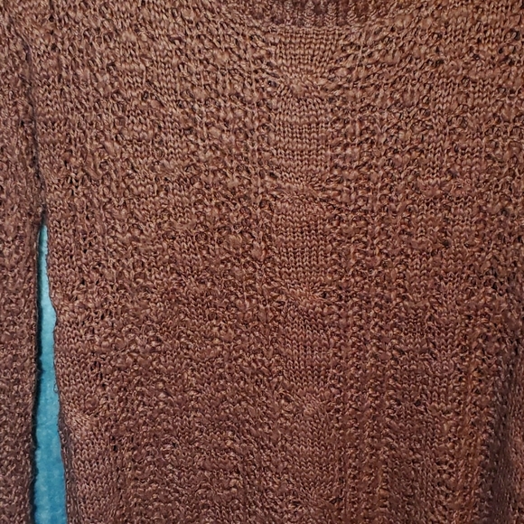 🎉 Pure Rebel Sweater - Picture 3 of 3